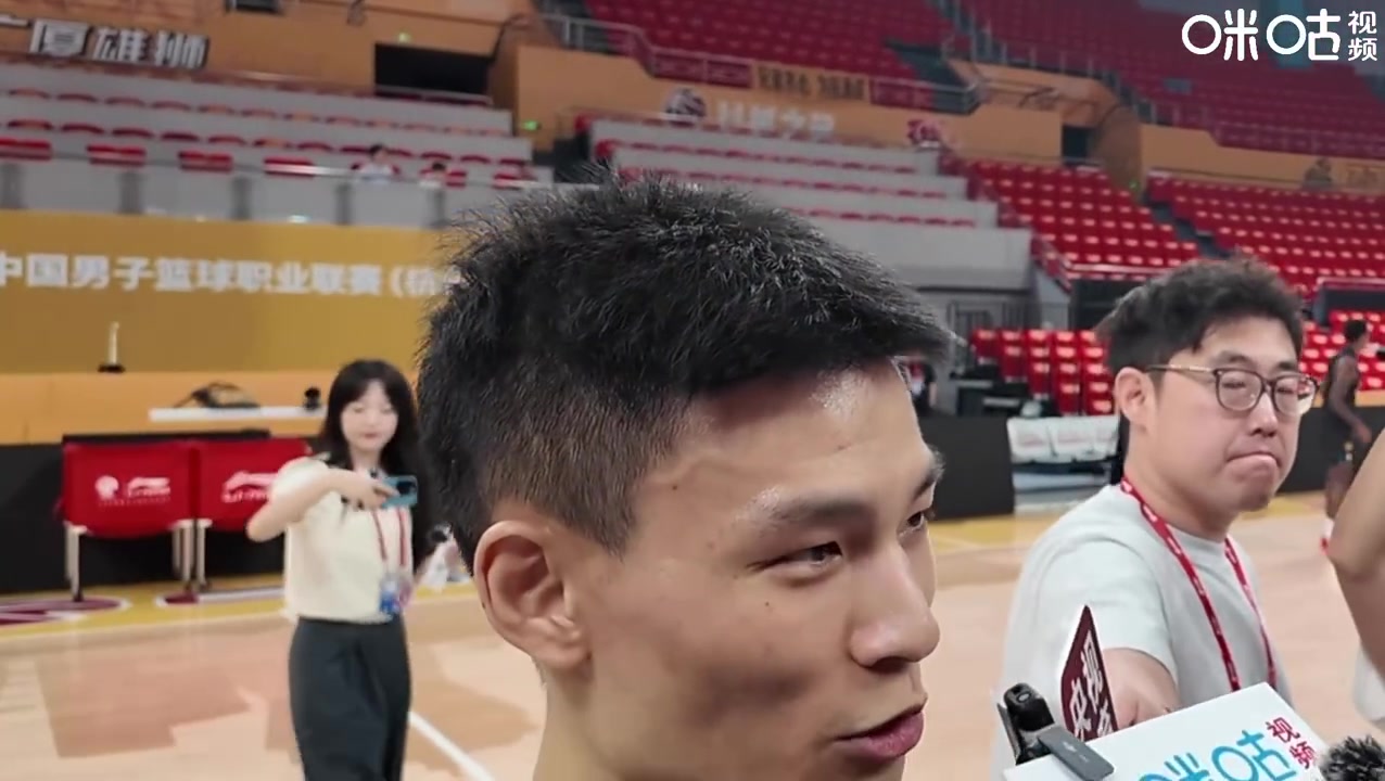 林秉圣：我们的最终目的还没达到 争取今晚拿下比赛！！